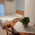 Irini's